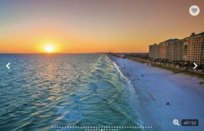 3 min walk to beach- Gulf breeze lakefront retreat! Sleeps 8